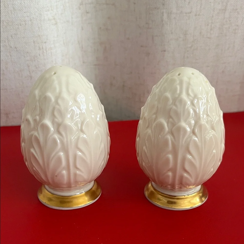 Lenox White Ceramic Egg Salt and Pepper Shakers with Gold Trim